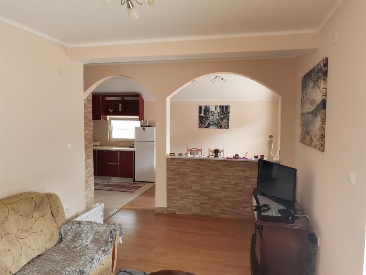 Apartment Osmajic بلوزين المظهر الخارجي الصورة